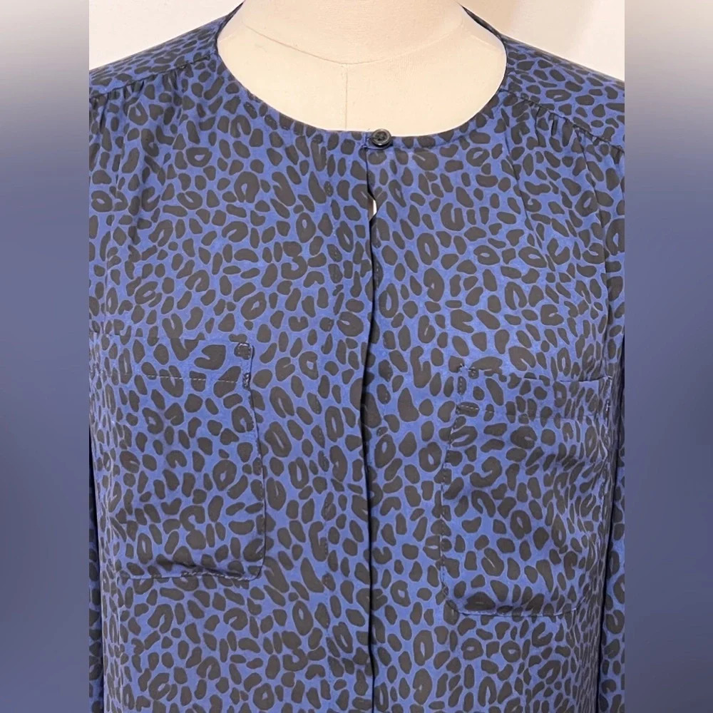 ANN TAYLOR LOFT Sheer Leopard Print Button Up Blouse Top Size Small - Picture 2 of 9
